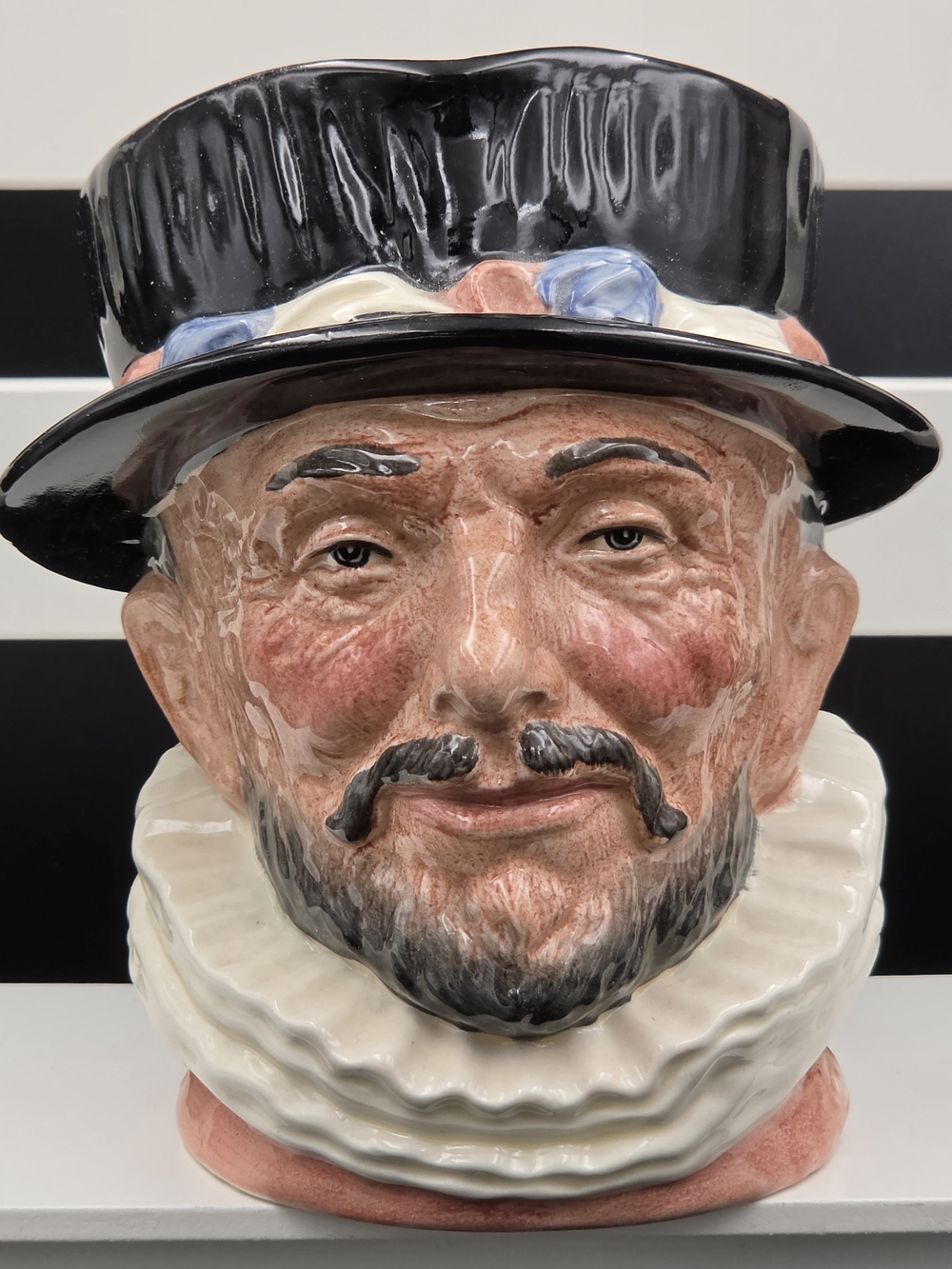Vintage Royal Doulton Beefeater Character Toby Jug Large D6206 ER Handle 1953